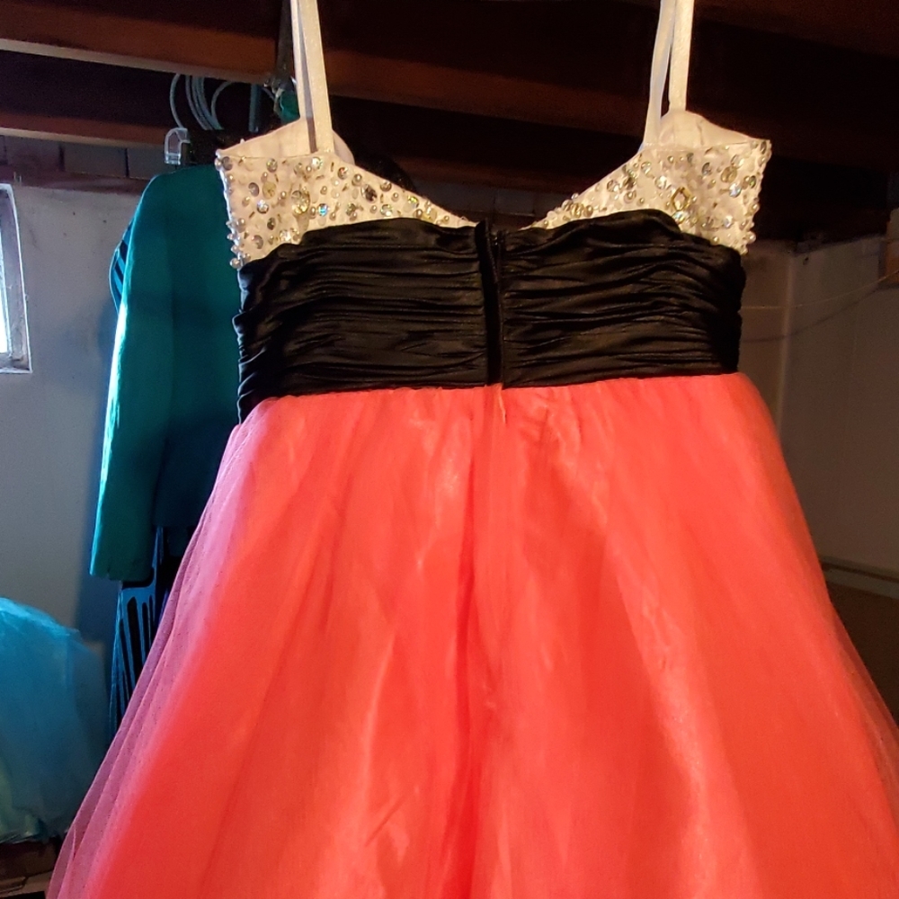 Pageant dress - Picture 2 of 4